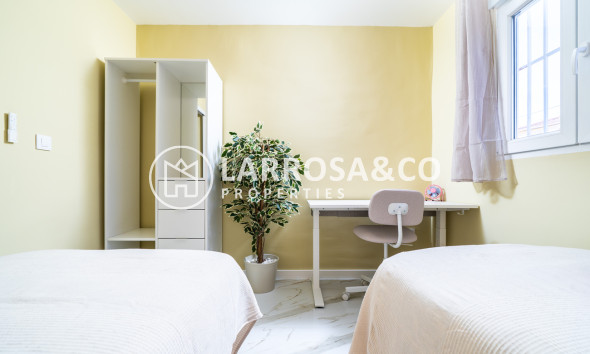 Herverkoop - Apartment - La Veleta - Costa Blanca