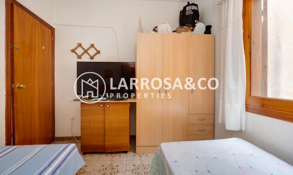 Resale - Bungalow - Torrevieja - Playa del Acequión