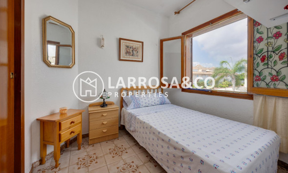 Resale - Bungalow - Torrevieja - Playa del Acequión