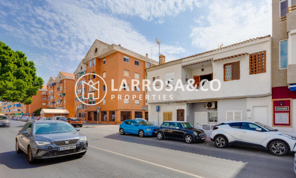 Resale - Bungalow - Torrevieja - Playa del Acequión