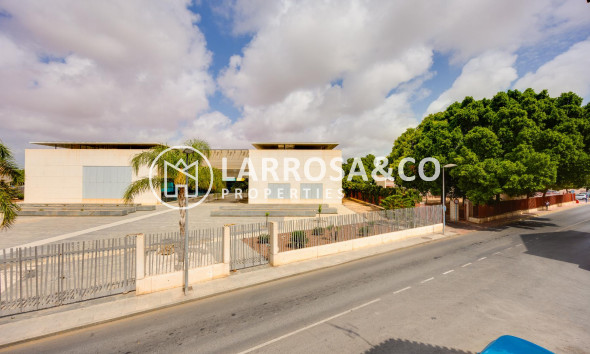 Resale - Bungalow - Torrevieja - Playa del Acequión