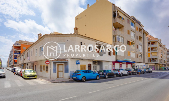 Resale - Bungalow - Torrevieja - Playa del Acequión