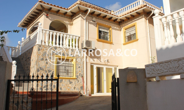 Herverkoop - Villa - La Zenia - Costa Blanca