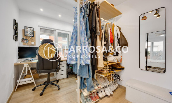A Vendre - Apartment - Torrevieja - Playa de los Naufragos