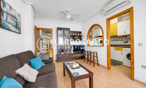 Resale - Apartment - Torrevieja - Playa del Acequión