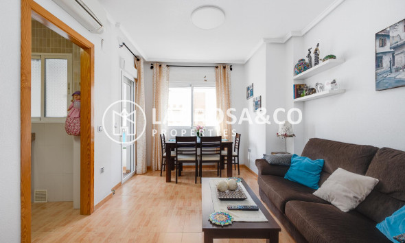 Resale - Apartment - Torrevieja - Playa del Acequión