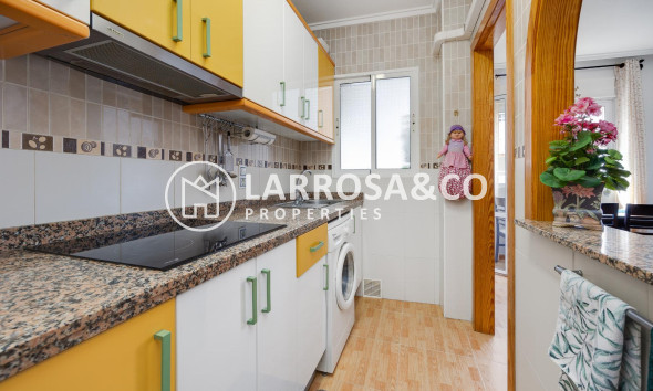 Resale - Apartment - Torrevieja - Playa del Acequión