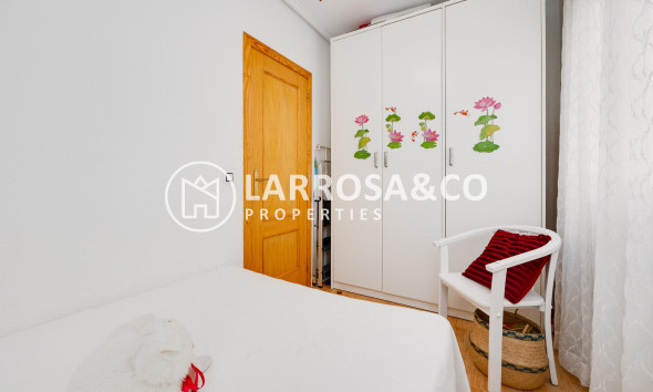 Resale - Apartment - Torrevieja - Playa del Acequión