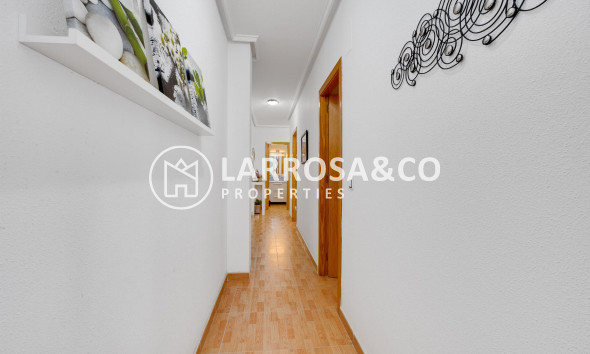 Resale - Apartment - Torrevieja - Playa del Acequión