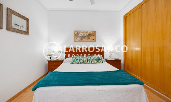 Resale - Apartment - Torrevieja - Playa del Acequión