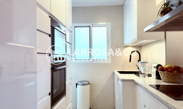 Resale - Apartment - Alicante - Costa Blanca