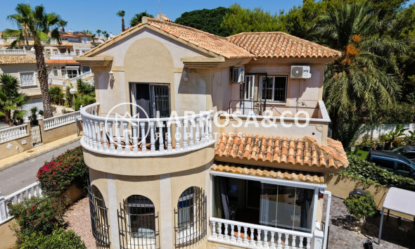 Resale - Detached House/Villa - Villamartin - Costa Blanca