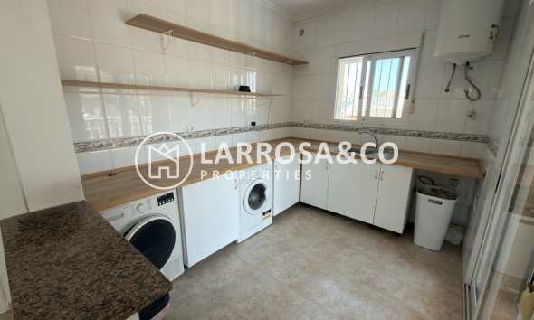 Resale - Detached House/Villa - Villamartin - Costa Blanca