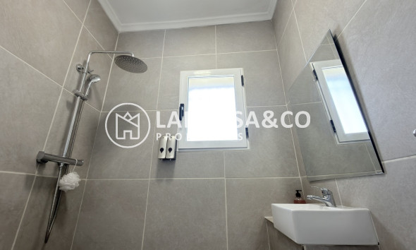Resale - Detached House/Villa - Villamartin - Costa Blanca