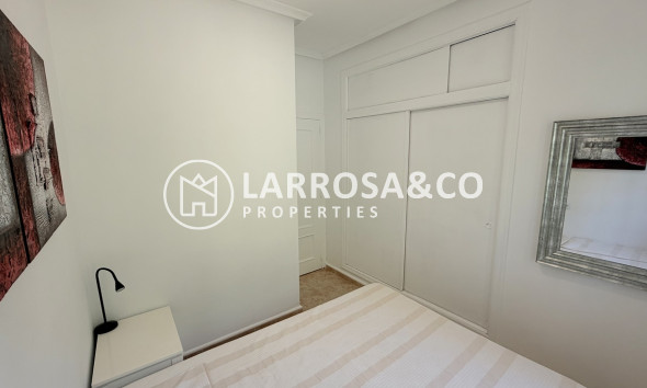 Resale - Detached House/Villa - Villamartin - Costa Blanca