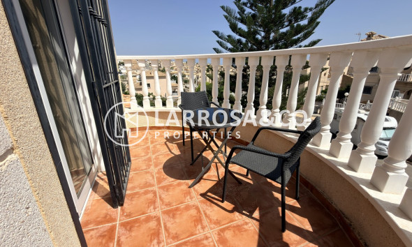 Resale - Detached House/Villa - Villamartin - Costa Blanca