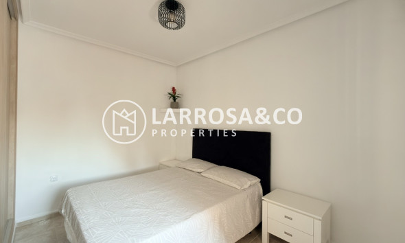 Resale - Detached House/Villa - Villamartin - Costa Blanca