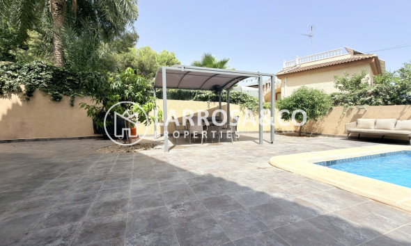 Resale - Detached House/Villa - Villamartin - Costa Blanca