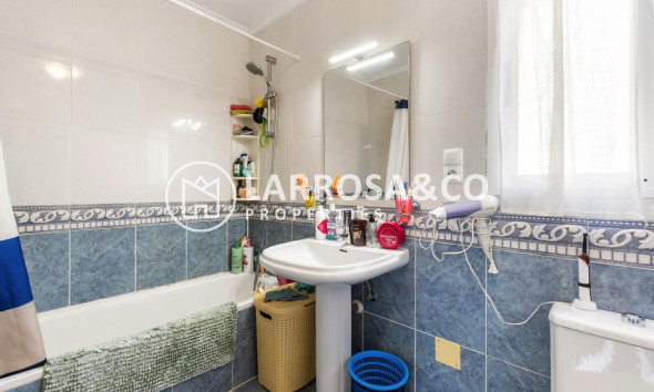 Resale - Semi-detached house - Orihuela costa - Las Filipinas