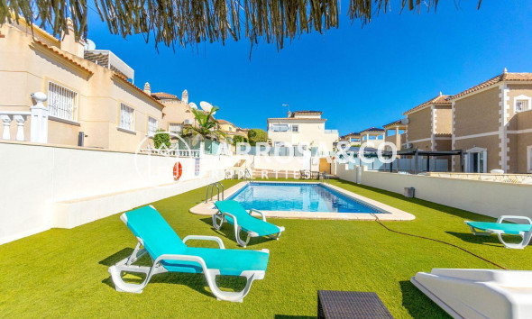 Resale - Semi-detached house - Orihuela costa - Las Filipinas