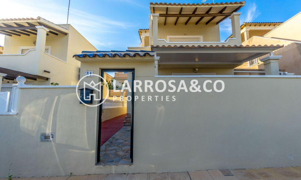 Resale - Semi-detached house - Orihuela costa - Las Filipinas