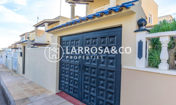 Resale - Semi-detached house - Orihuela costa - Las Filipinas