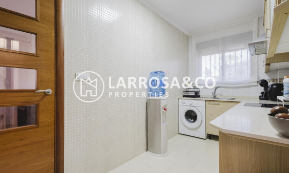 Resale - Detached House/Villa - Torrevieja - Aguas Nuevas