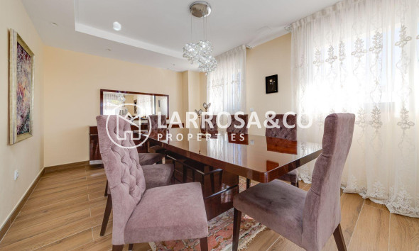 Resale - Detached House/Villa - Torrevieja - Los Balcones