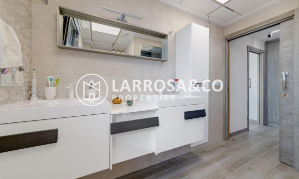 Resale - Detached House/Villa - Torrevieja - Los Balcones