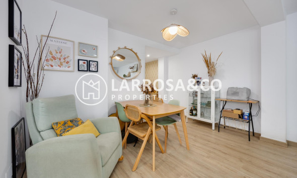 Resale - Apartment - Torrevieja - Playa de los Naufragos