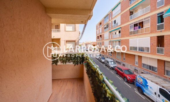 Resale - Apartment - Torrevieja - Playa de los Naufragos