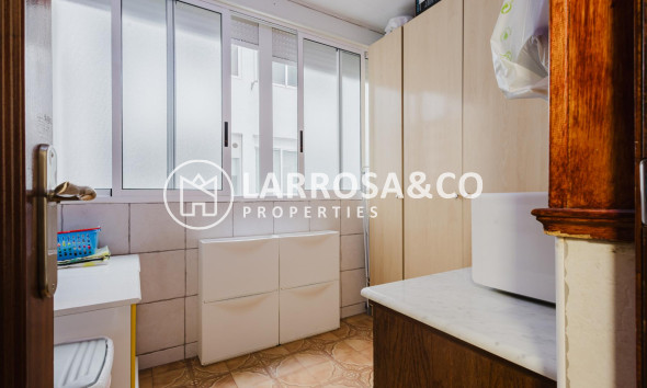 Resale - Apartment - Torrevieja - Playa del Acequión