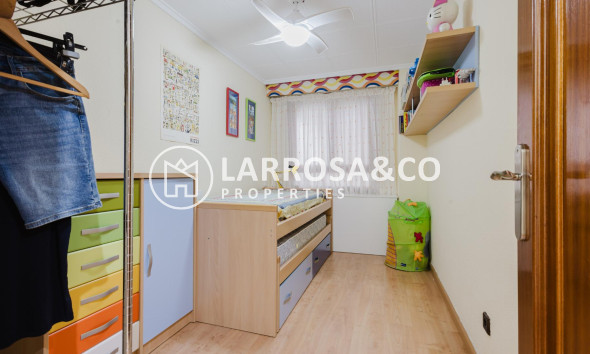 Resale - Apartment - Torrevieja - Playa del Acequión