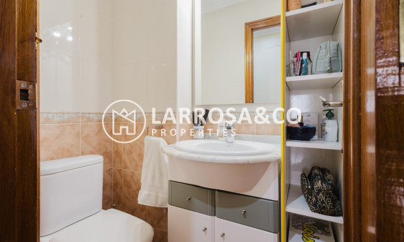 Resale - Apartment - Torrevieja - Playa del Acequión