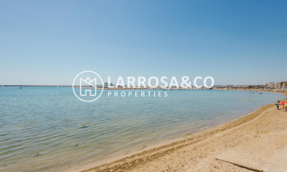 Resale - Apartment - Torrevieja - Playa del Acequión