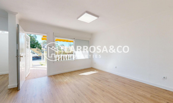 Resale - Bungalow - Orihuela costa - Villamartin 