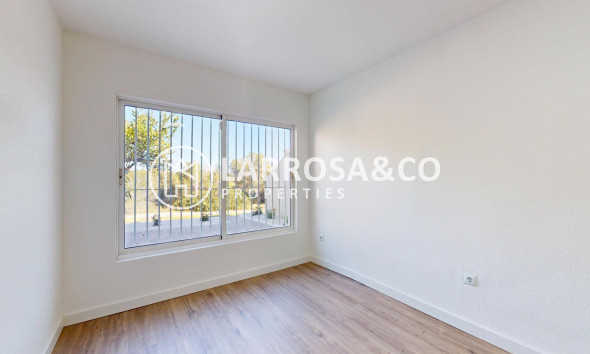 Resale - Bungalow - Orihuela costa - Villamartin 