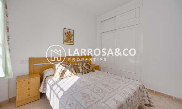 Resale - Bungalow - Torrevieja - Playa de los Naufragos