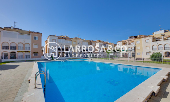 Resale - Bungalow - Torrevieja - Playa de los Naufragos