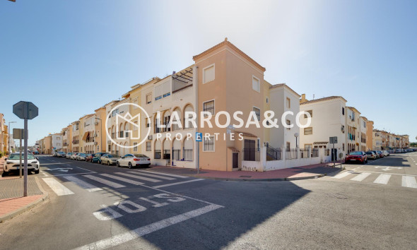 Resale - Bungalow - Torrevieja - Playa de los Naufragos