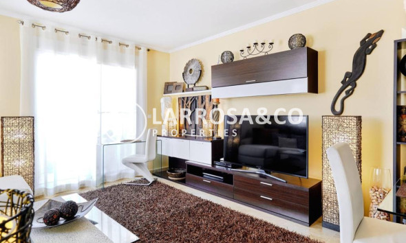 Resale - Apartment - Orihuela costa - Campoamor