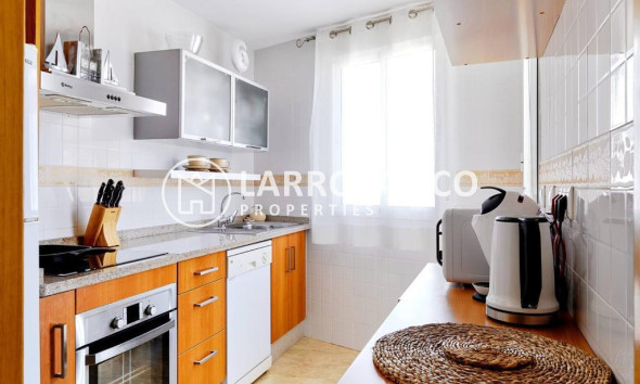 Resale - Apartment - Orihuela costa - Campoamor