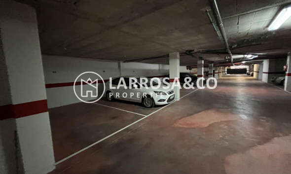 Resale - Apartment - Orihuela costa - Campoamor