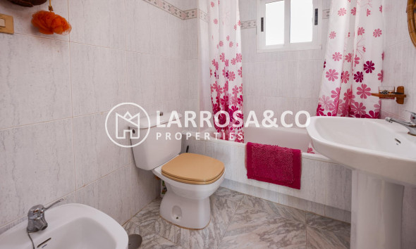Resale - Apartment - Torrevieja - Torre del moro