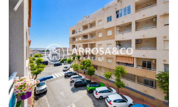 Resale - Apartment - Torrevieja - Playa del Acequión