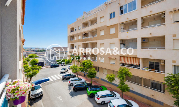Resale - Apartment - Torrevieja - Playa del Acequión