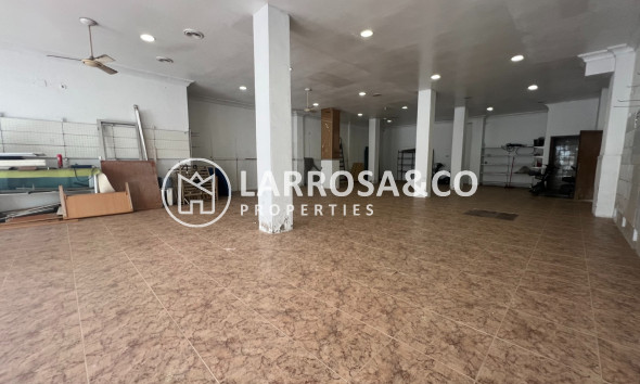 Resale - Commercial space - Guardamar del Segura - Cervantes