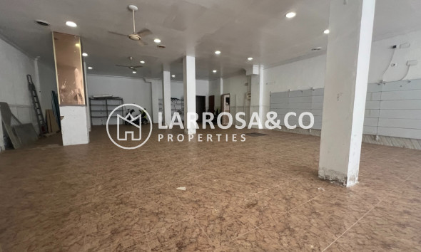 Resale - Commercial space - Guardamar del Segura - Cervantes