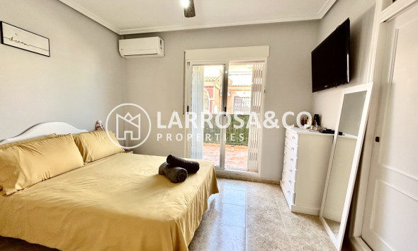 Resale - Semi-detached house - La Zenia - Costa Blanca