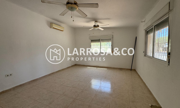 Resale - Country house - Dolores - Comunidad valenciana
